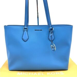Michael Kors Bag Large Sheila Mf Tote Bag
South Pacific Blue